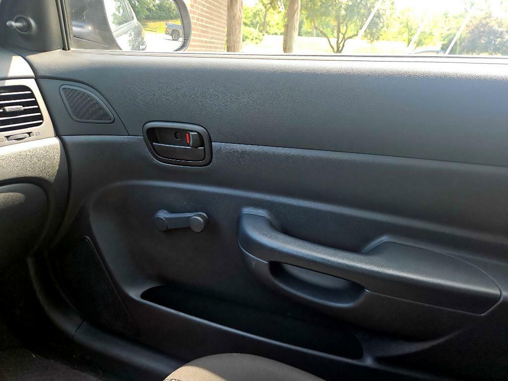 Photo 30 of this HYUNDAI ACCENT