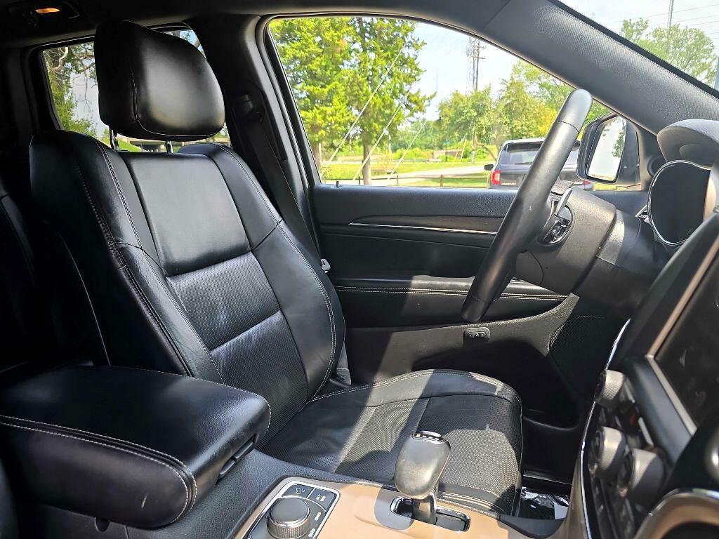 Photo 19 of this JEEP GRAND CHEROKEE