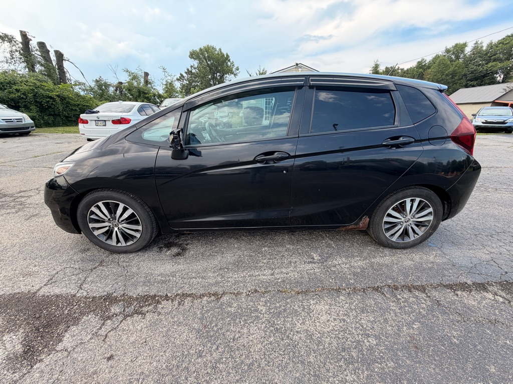 View vehicle photo 3