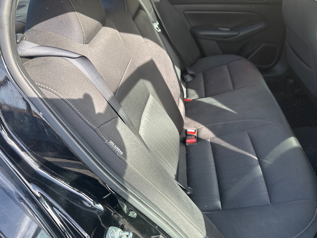 Additional photo of vehicle.