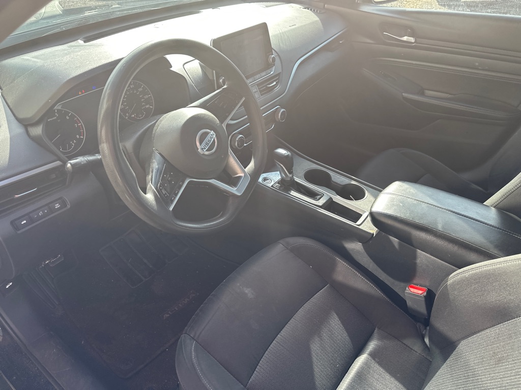 Additional photo of vehicle.