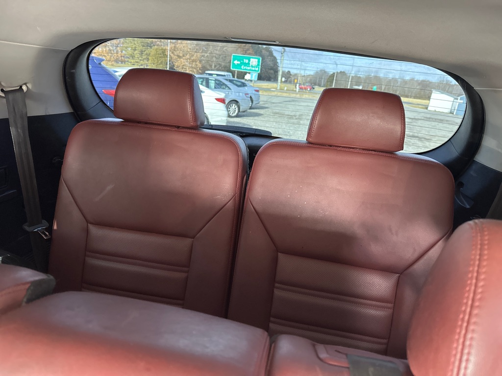 Additional photo of vehicle.