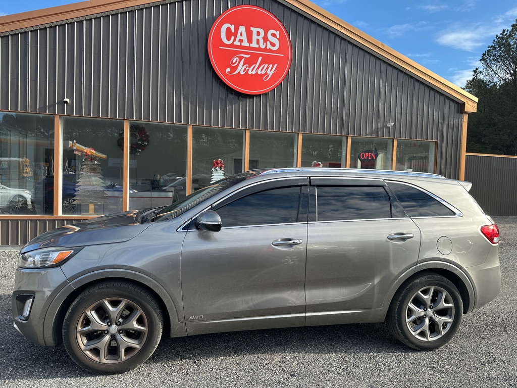 Additional photo of vehicle.