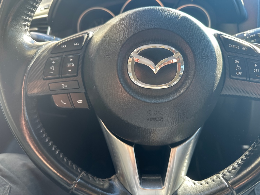 Additional photo of vehicle.