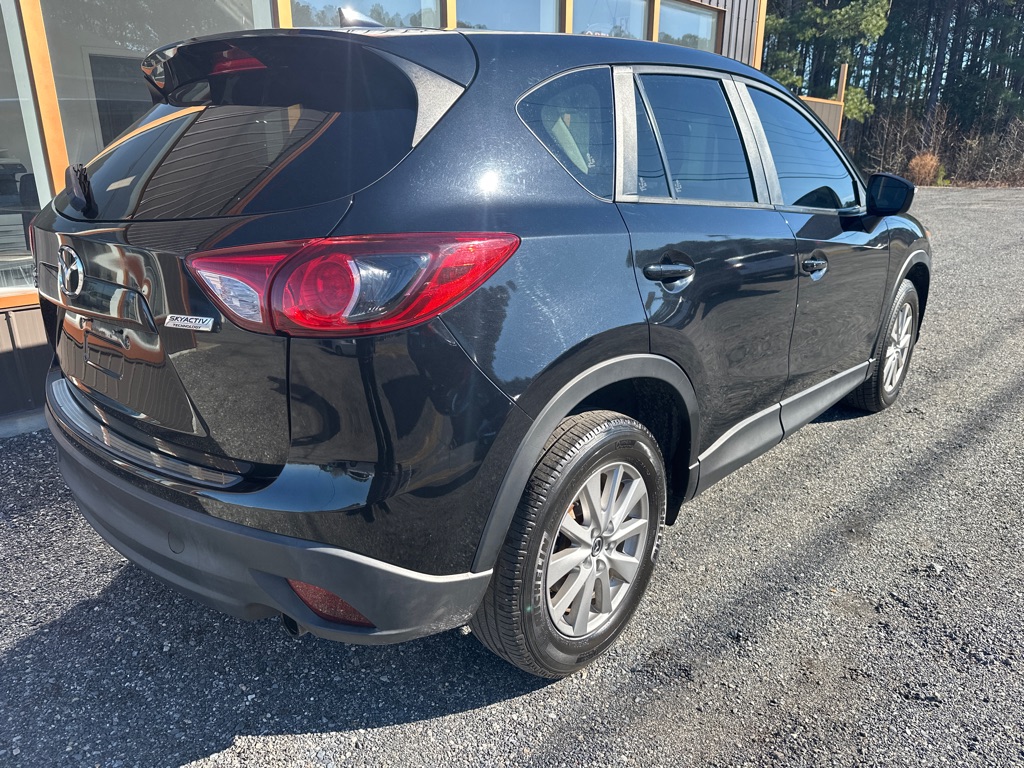 Additional photo of vehicle.