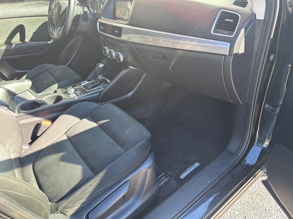 Additional photo of vehicle.