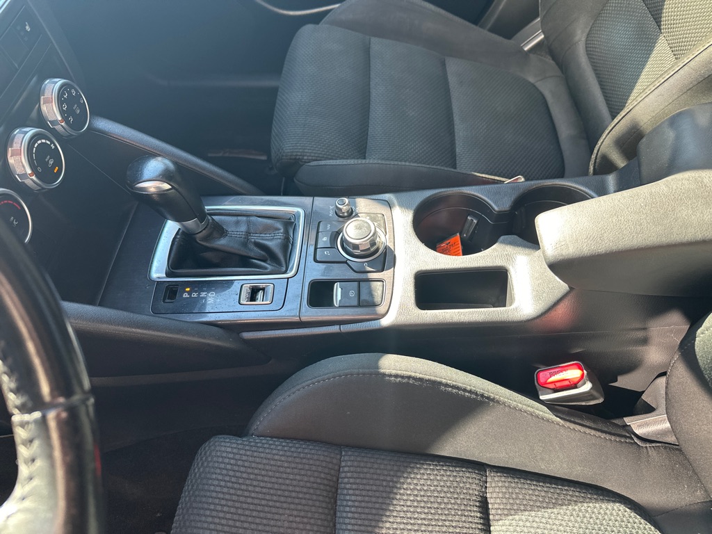 Additional photo of vehicle.