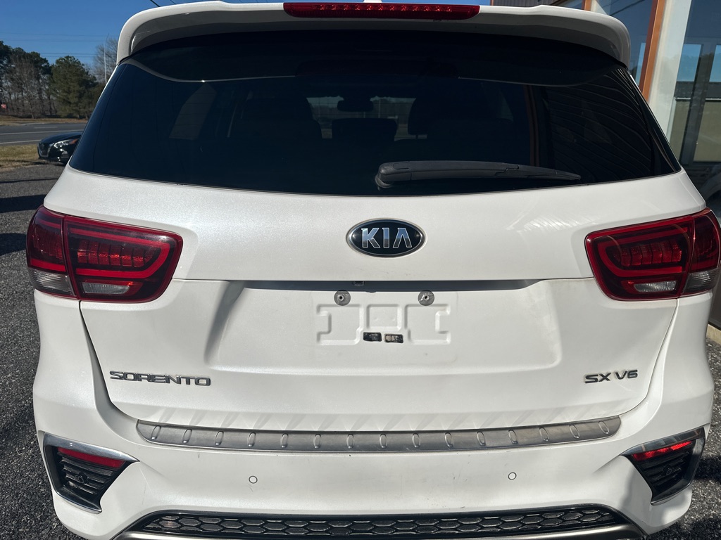 Additional photo of vehicle.