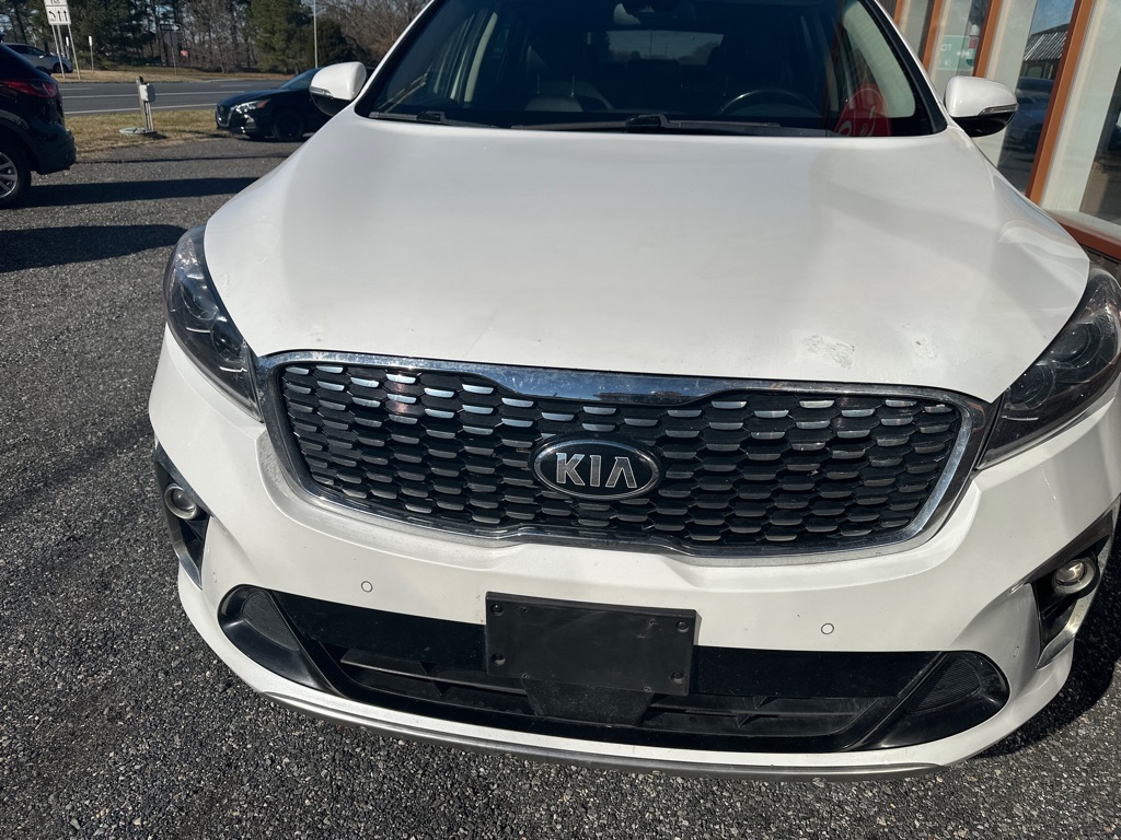 Additional photo of vehicle.