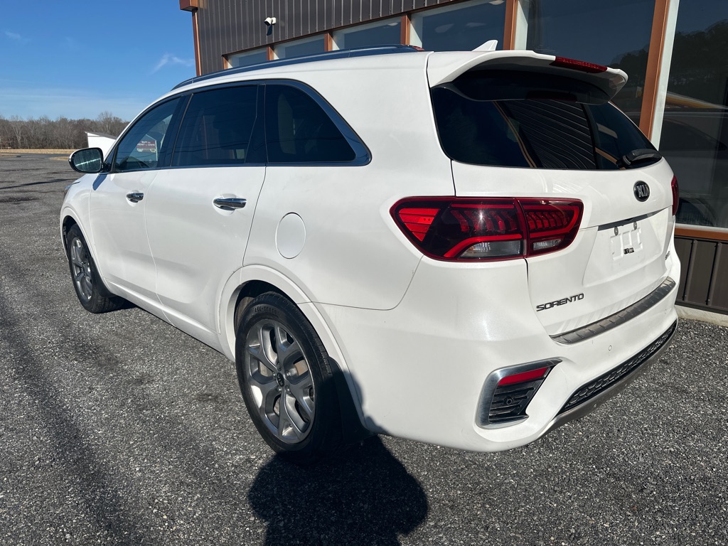 Additional photo of vehicle.