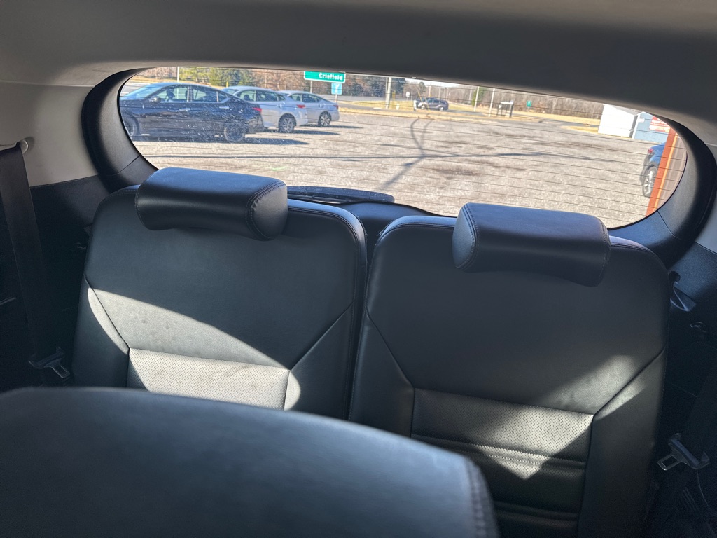 Additional photo of vehicle.