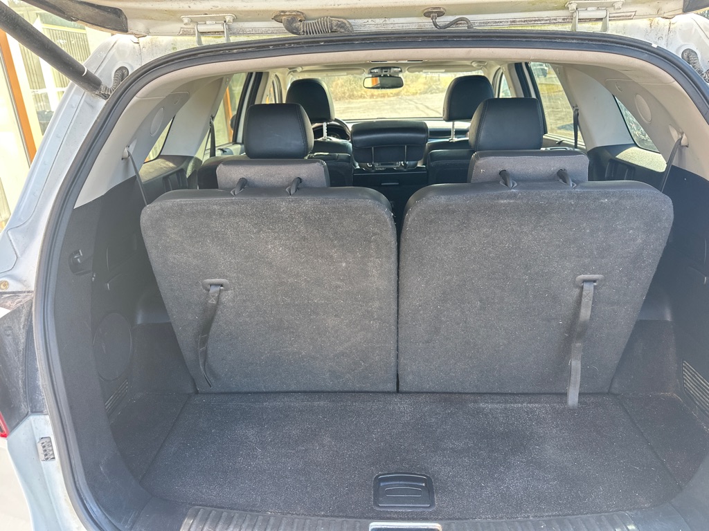 Additional photo of vehicle.