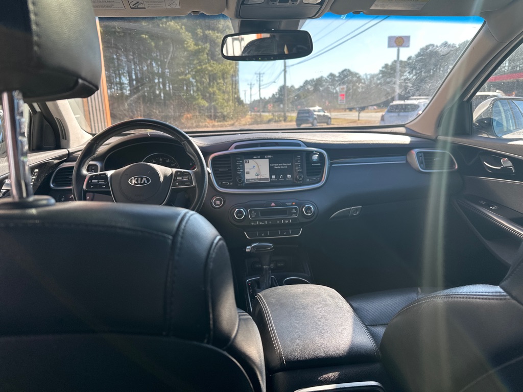 Additional photo of vehicle.