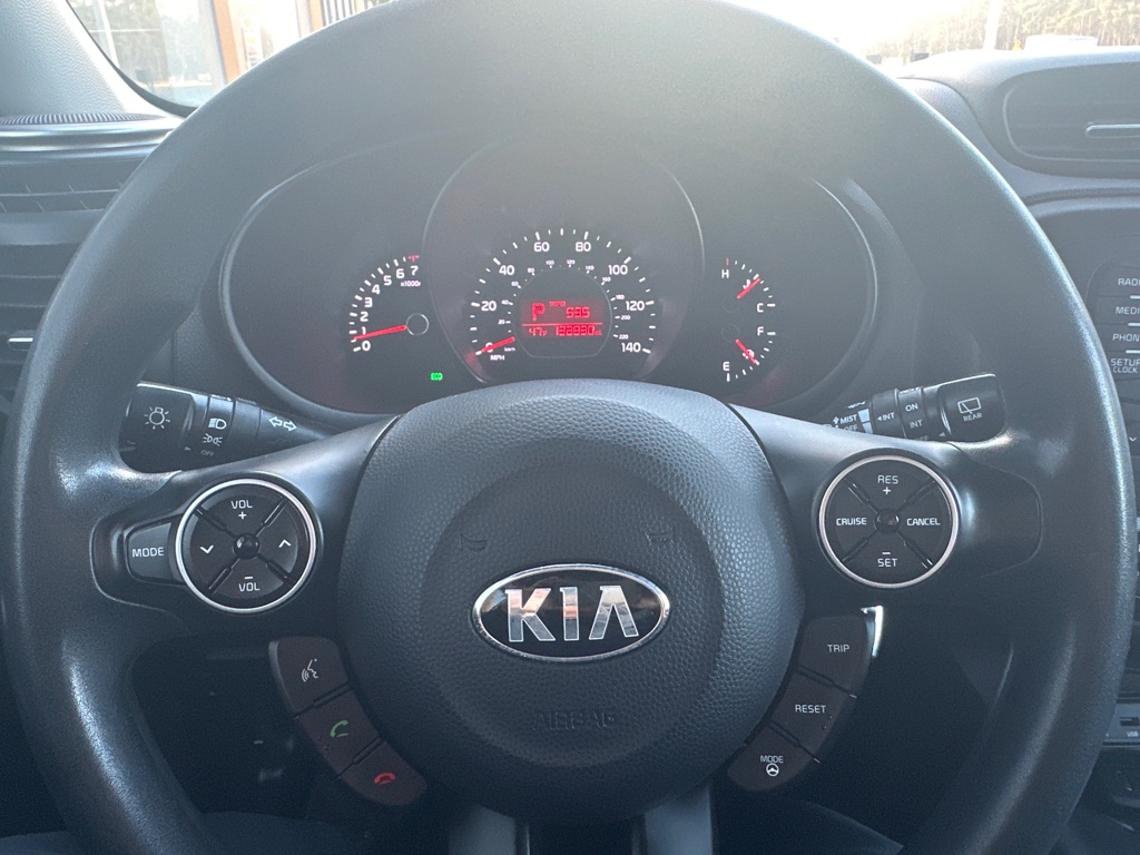 Additional photo of vehicle.