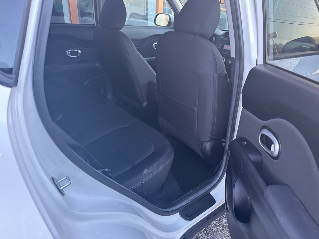 Additional photo of vehicle.