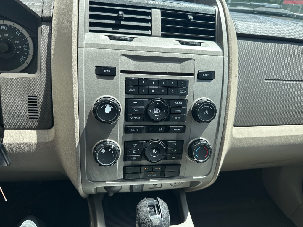 2011 Ford Escape XLT - Photo 16
