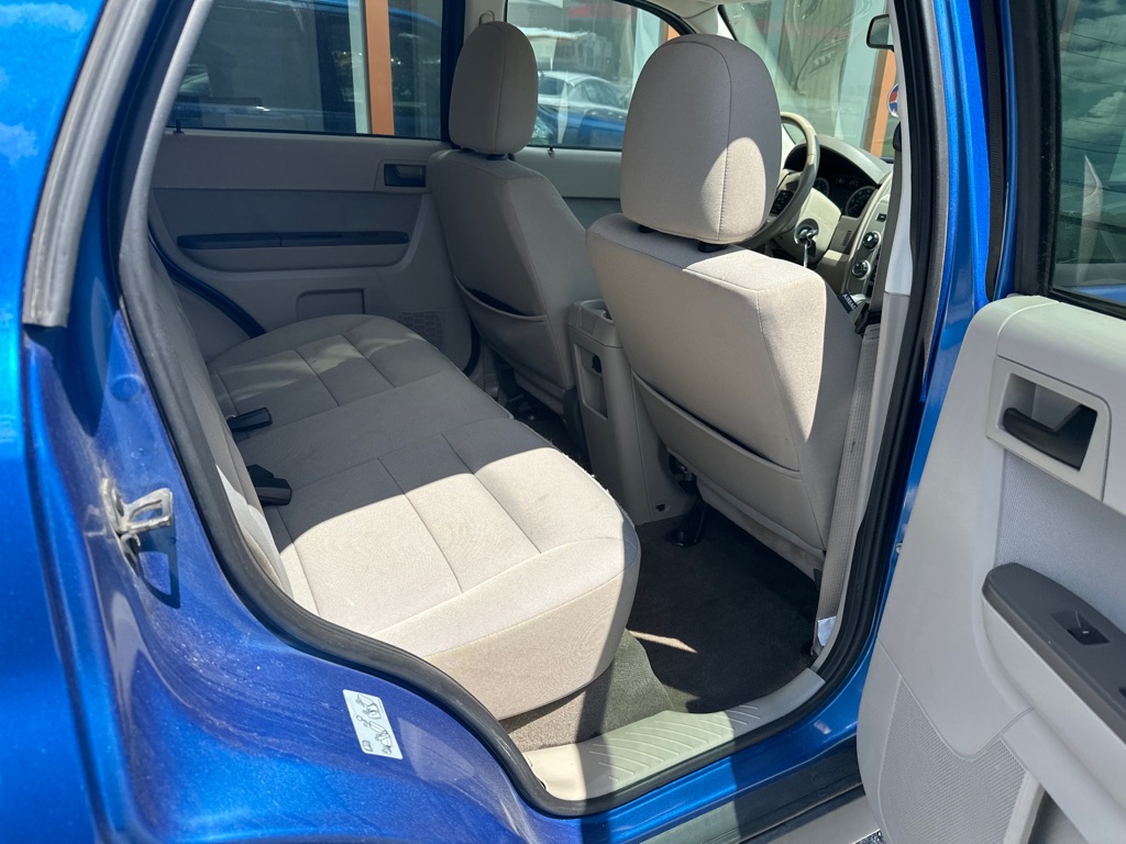 2011 Ford Escape XLT - Photo 11