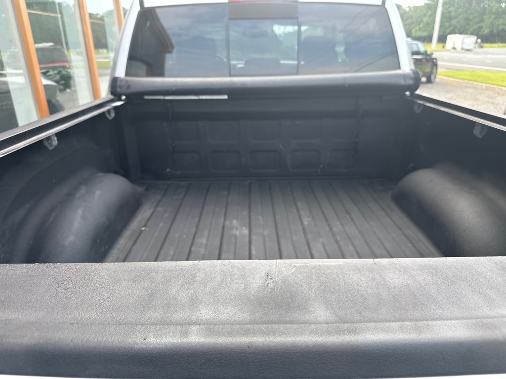 Additional photo of vehicle.