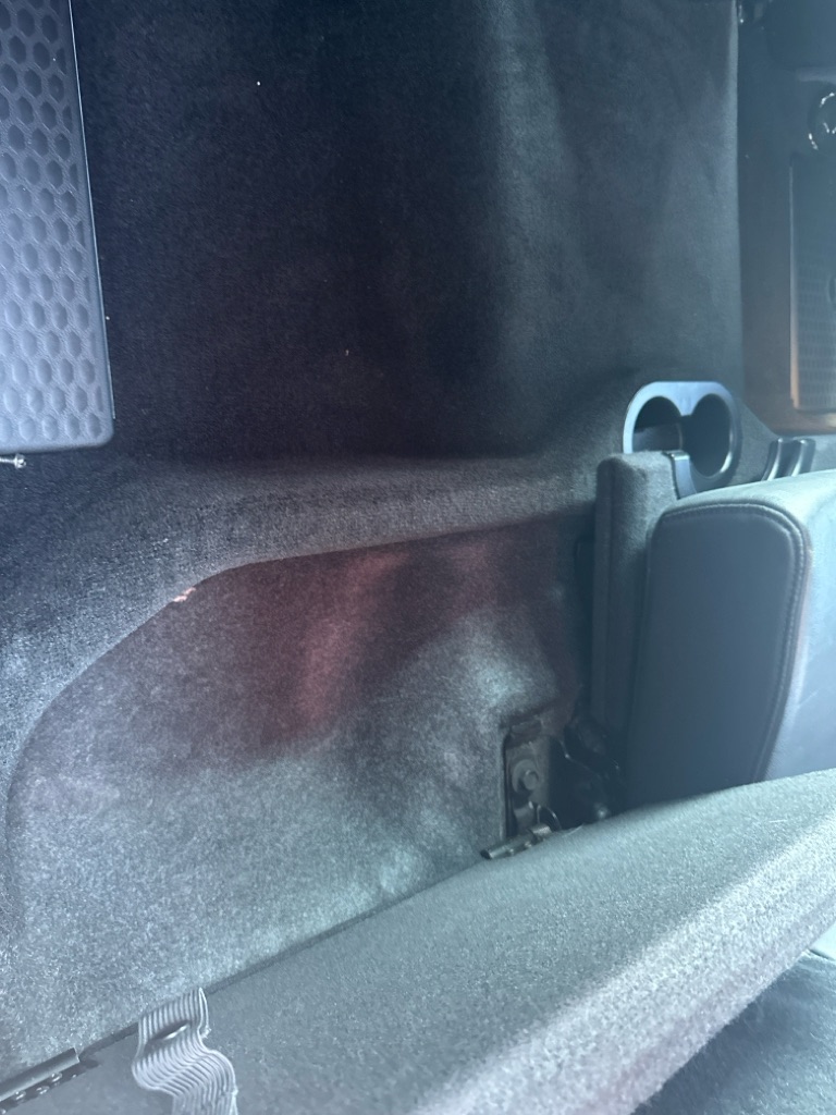 Additional photo of vehicle.