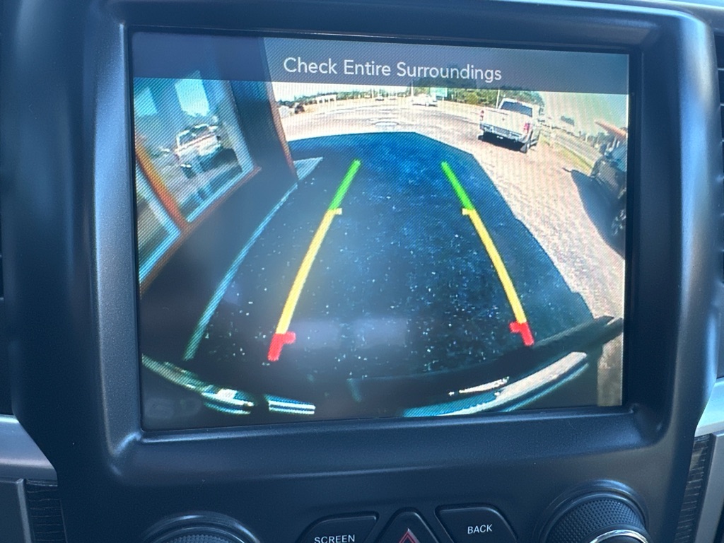Additional photo of vehicle.