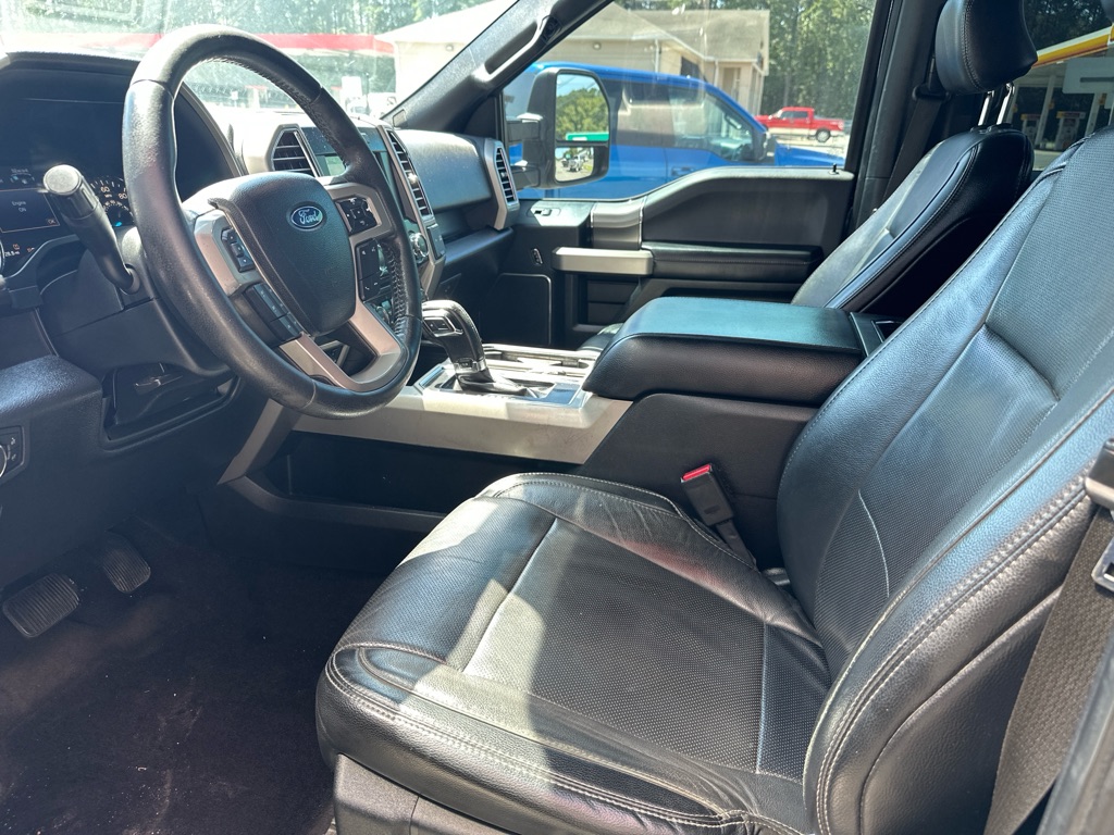 Additional photo of vehicle.