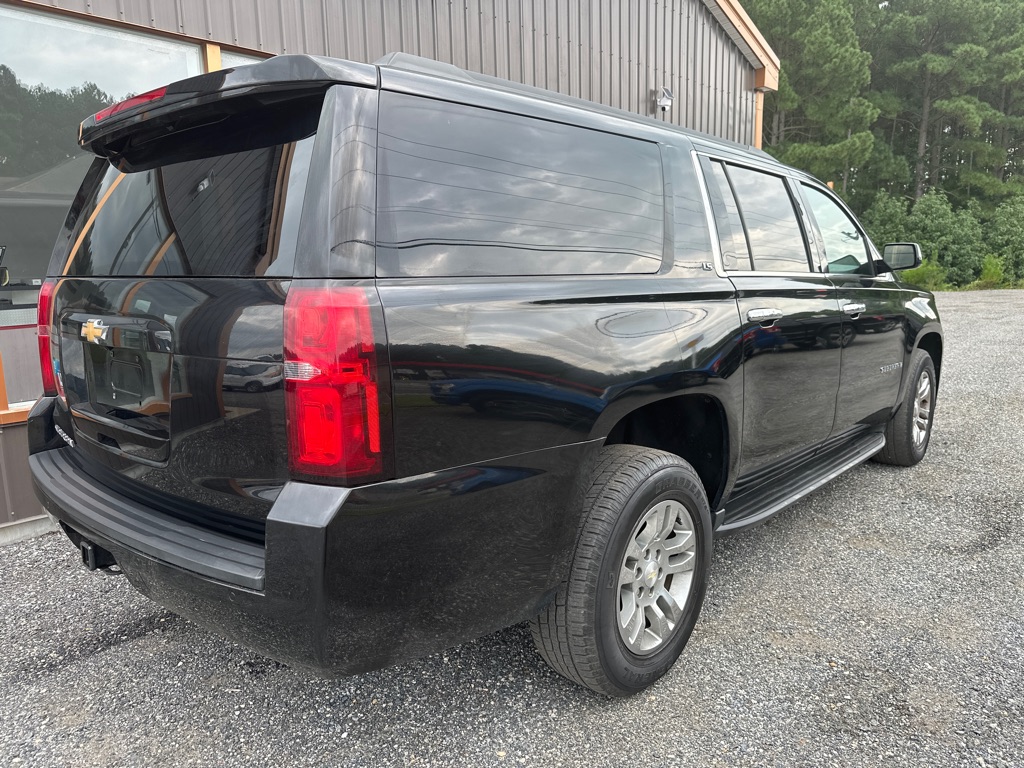 Additional photo of vehicle.