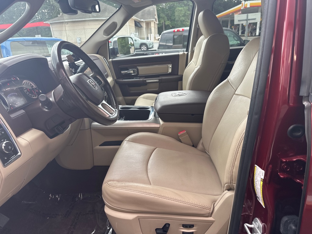 Additional photo of vehicle.