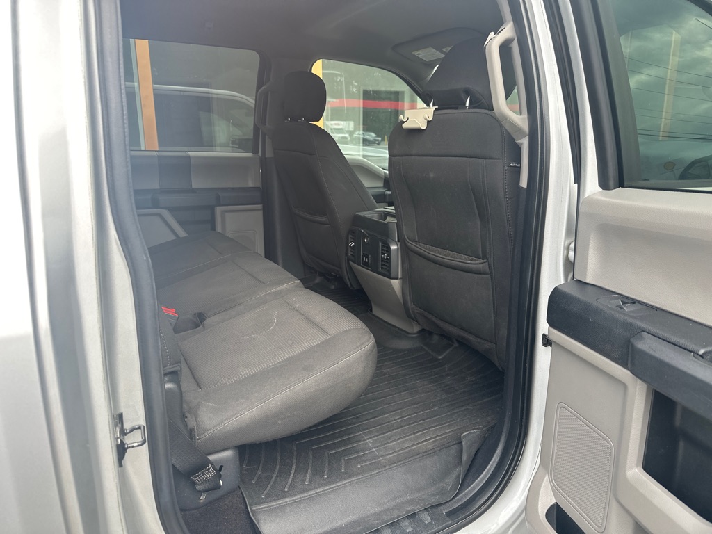 Additional photo of vehicle.