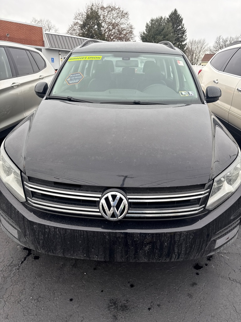 Photo 2 of this VOLKSWAGEN TIGUAN