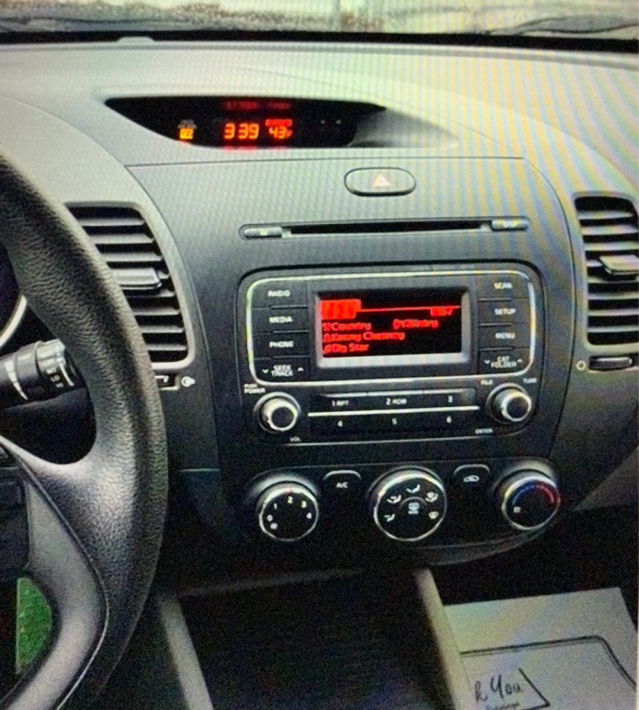 Photo 3 of this KIA FORTE