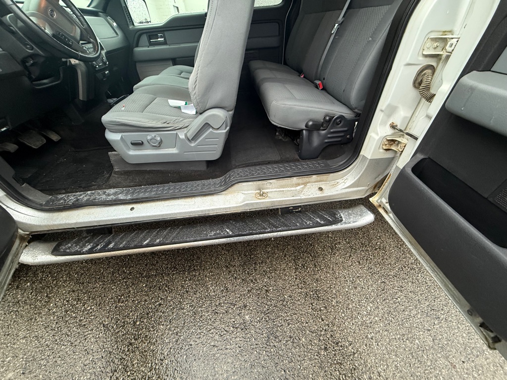 Photo 15 of this FORD F-150