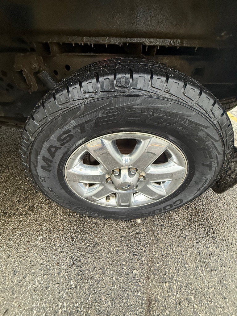Photo 12 of this FORD F-150