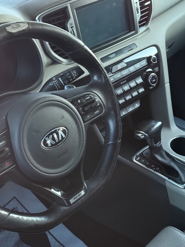 Photo 18 of this KIA SPORTAGE