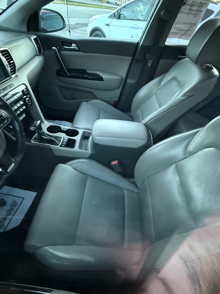 Photo 15 of this KIA SPORTAGE