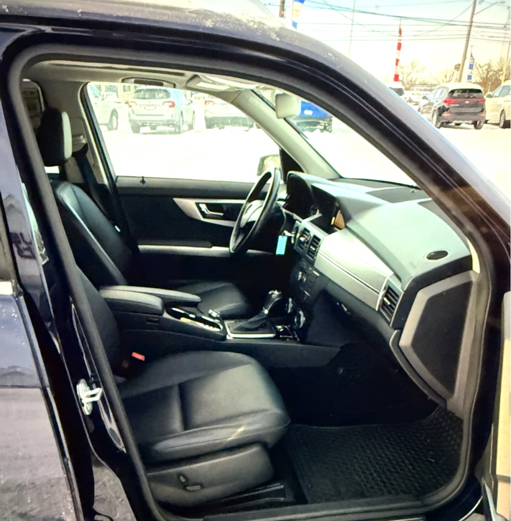 Photo 6 of this MERCEDES-BENZ GLK