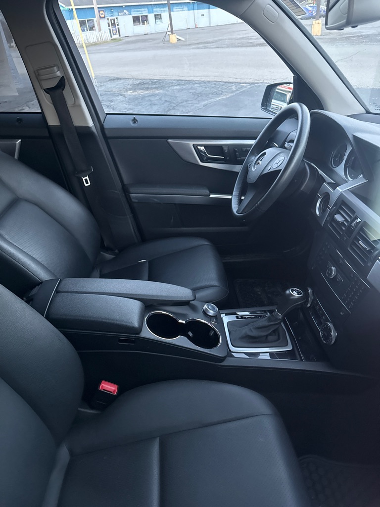 Photo 17 of this MERCEDES-BENZ GLK