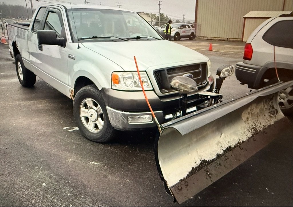 Photo 2 of this FORD F-150