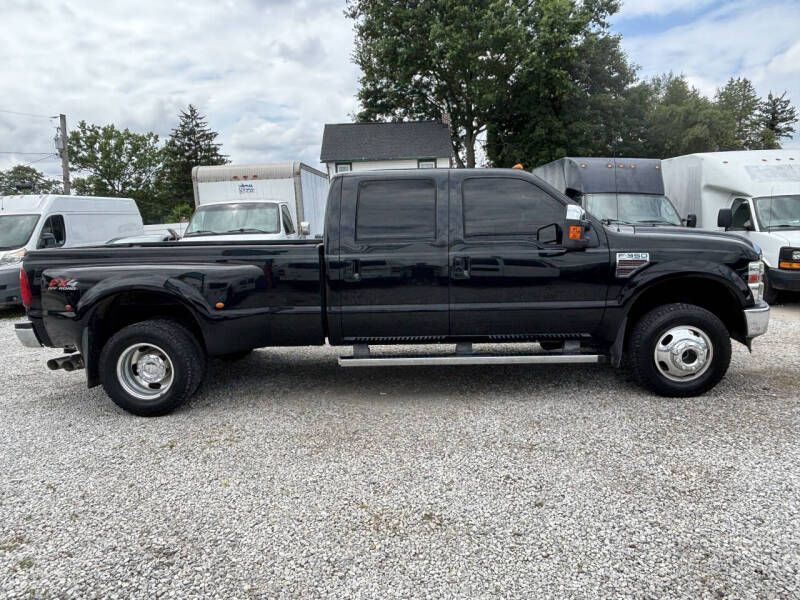Photo 2 of this FORD F-350 SUPERDUTY