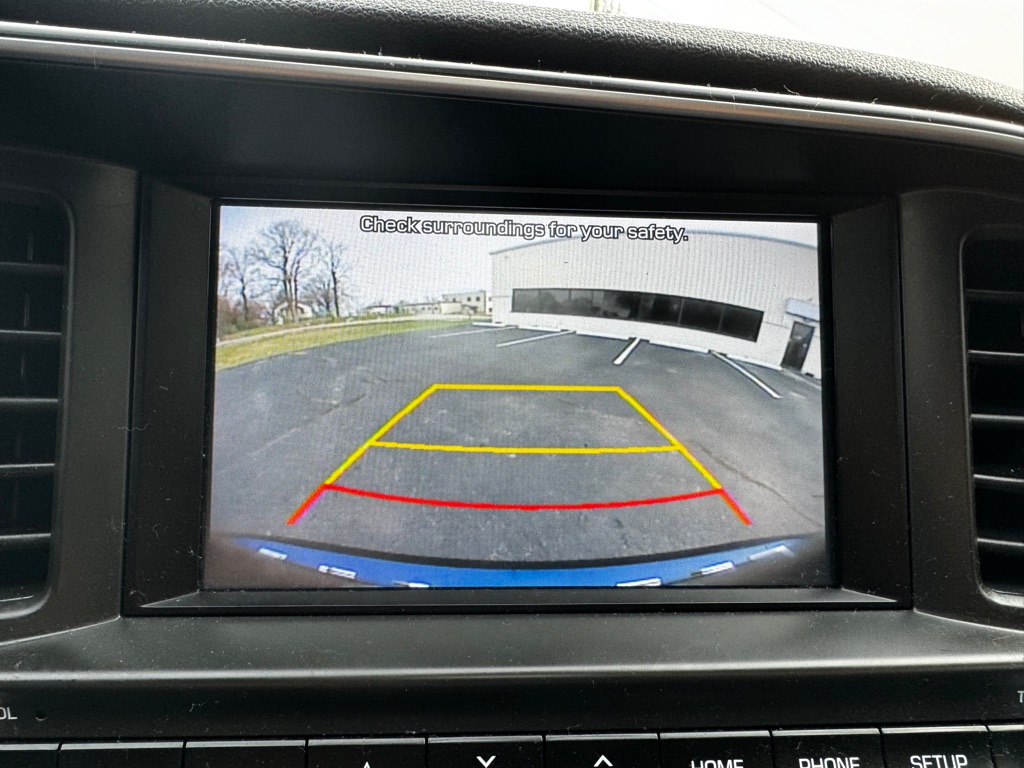 Photo 24 of this HYUNDAI ELANTRA