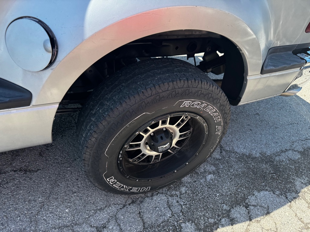 Photo 11 of this FORD F-150