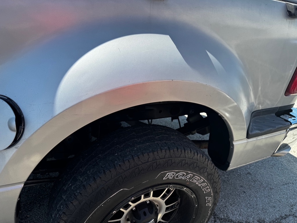 Photo 10 of this FORD F-150