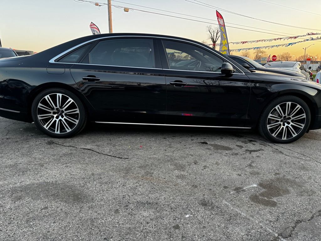 Photo 7 of this AUDI A8 L