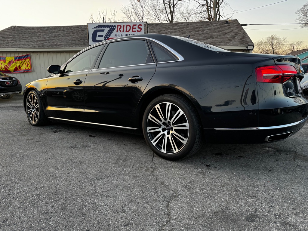 Photo 4 of this AUDI A8 L