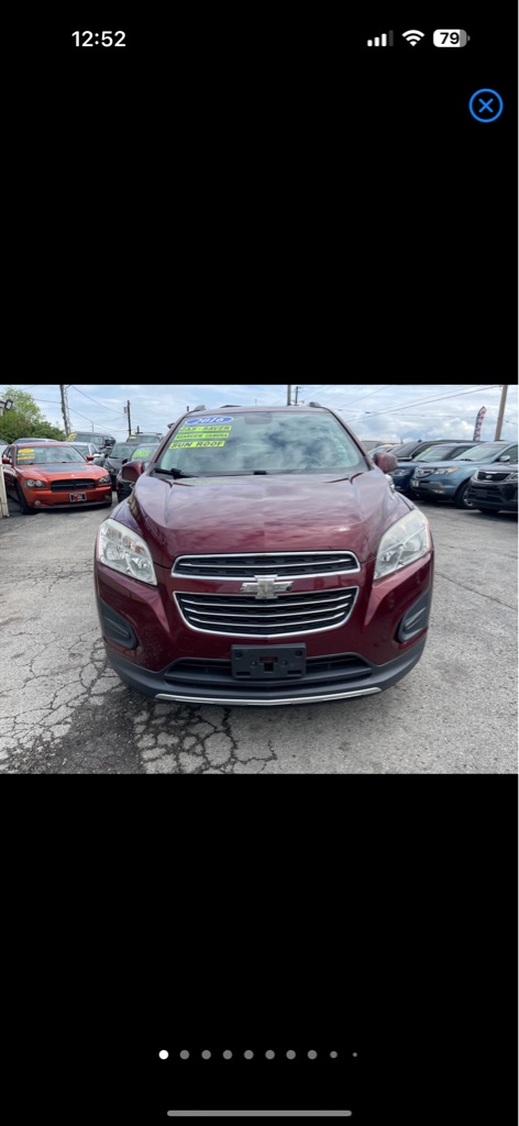 Photo 3 of this CHEVROLET TRAX