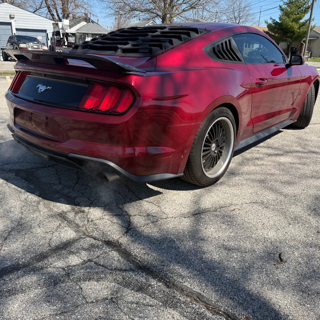 Photo 5 of this FORD MUSTANG