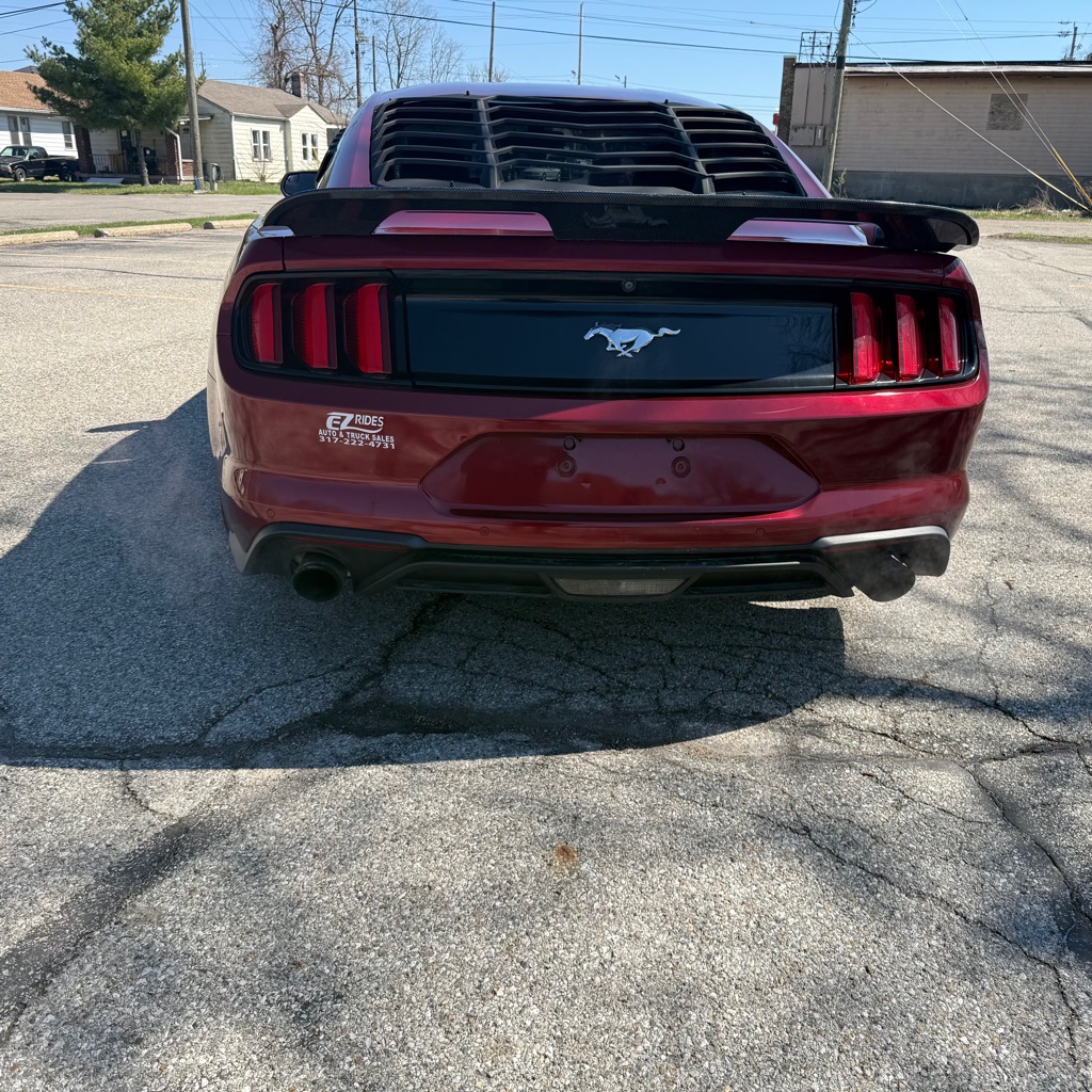 Photo 4 of this FORD MUSTANG