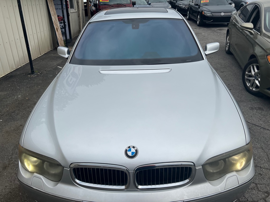 Photo 18 of this BMW 7 SERIES