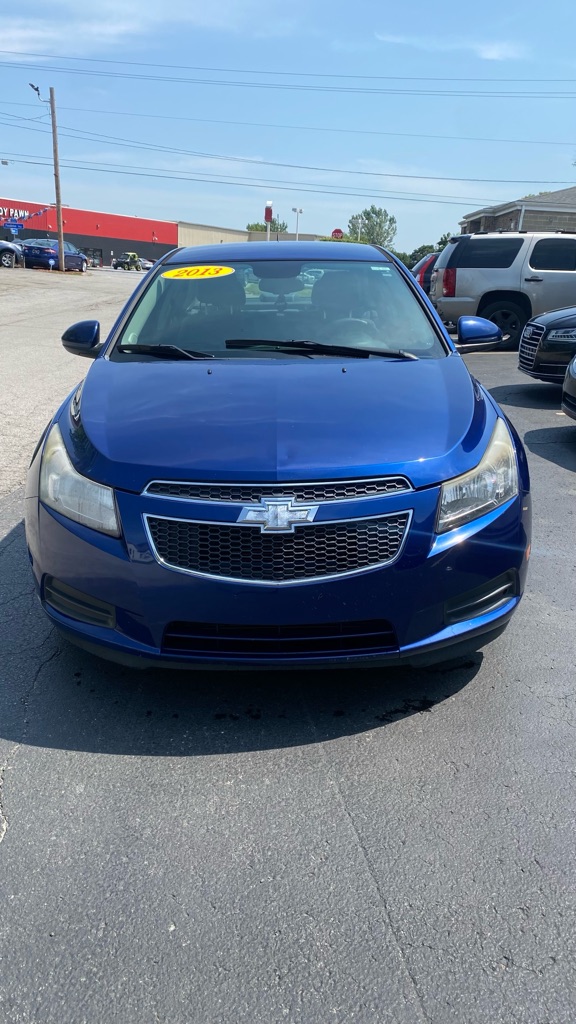 Photo 4 of this CHEVROLET CRUZE