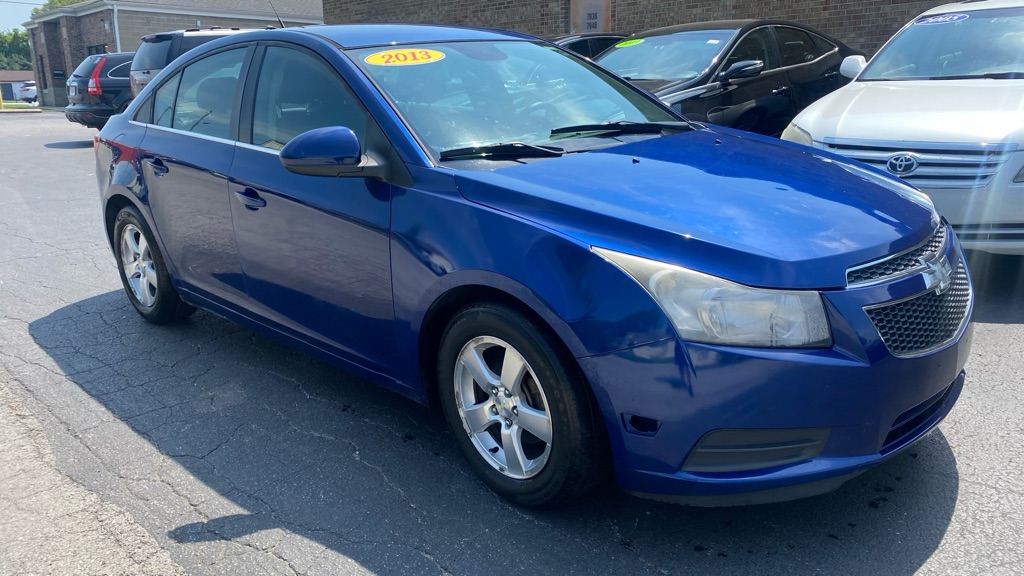 Photo 3 of this CHEVROLET CRUZE