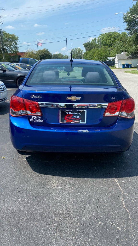 Photo 2 of this CHEVROLET CRUZE